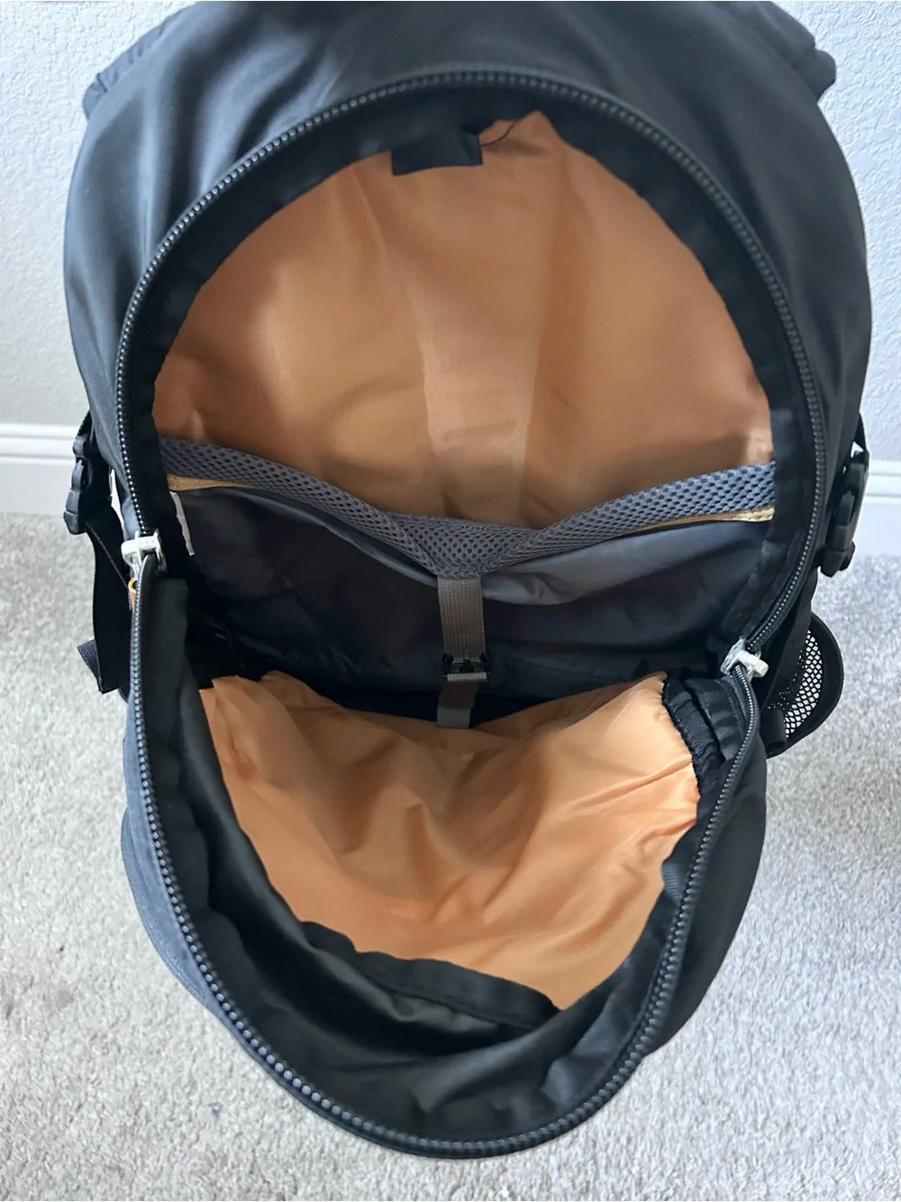 Vintage Mountain Hardwear Black & Yellow Lander Bag Pack y2k 2000's